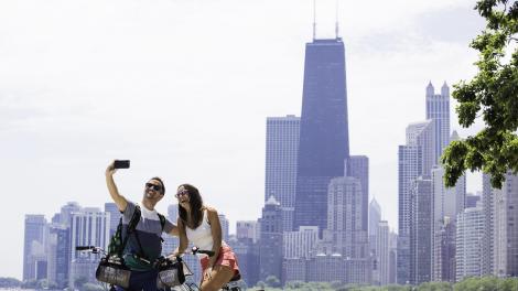Der perfekte Ort für ein Selfie vor der Skyline von Chicago