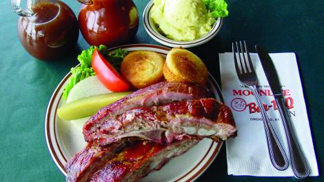 Ribs at Moonlite Bar-B-Que in Owensboro