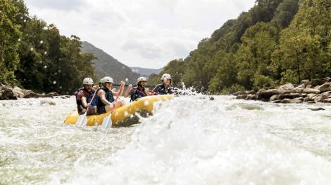 Whitewater rafting thrills in New River Gorge National Park and Preserve