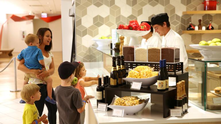 Ordering snacks and refreshments at the Art Institute of Chicago's Museum Cafe Ordering snacks and refreshments at the Art Institute of Chicago's Museum Cafe