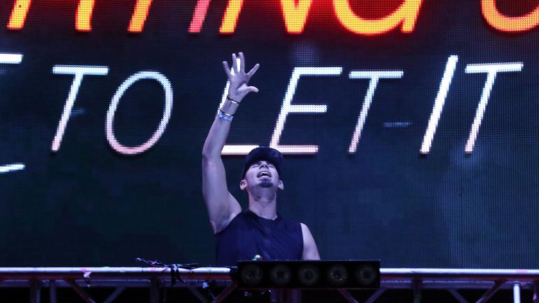 Afrojack 在 Ultra 音乐节上表演 Afrojack 在 Ultra 音乐节上表演
