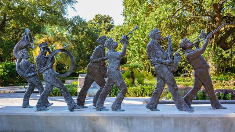 新奥尔良路易斯·阿姆斯特朗公园 Roots of Music Cultural Sculpture Garden 花园中向街头音乐家致敬的雕塑 新奥尔良路易斯·阿姆斯特朗公园 Roots of Music Cultural Sculpture Garden 花园中向街头音乐家致敬的雕塑