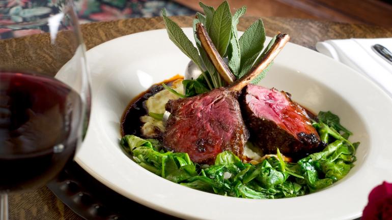 Repas à base d’ingrédients locaux au Wild Sage à Jackson