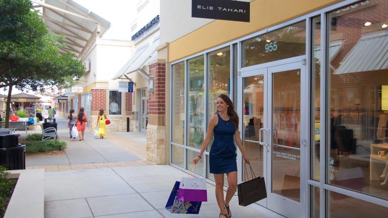 在休斯敦名品奥特莱斯 (Houston Premium Outlets) 愉快购物 在休斯敦名品奥特莱斯 (Houston Premium Outlets) 愉快购物