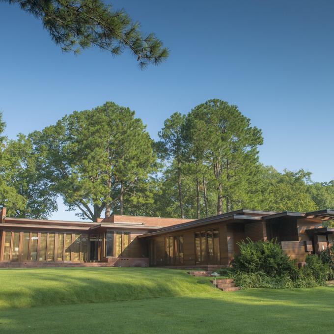 The Frank Lloyd Wright-designed Rosenbaum House The Frank Lloyd Wright-designed Rosenbaum House