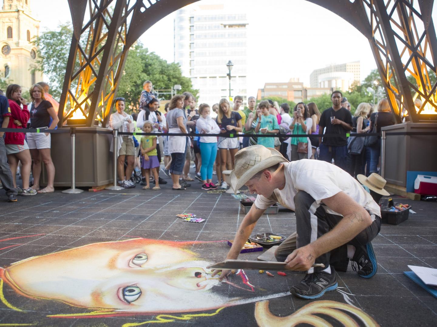 巴士底日艾菲爾鐵塔底下的藝術家