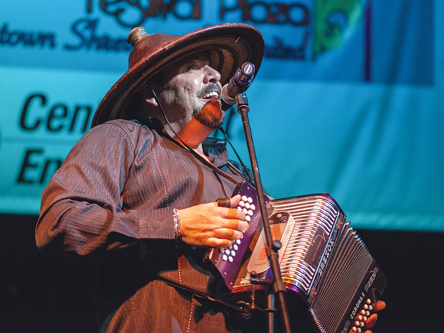 在 Mudbug Madness 狂欢节上欣赏原汁原味的音乐