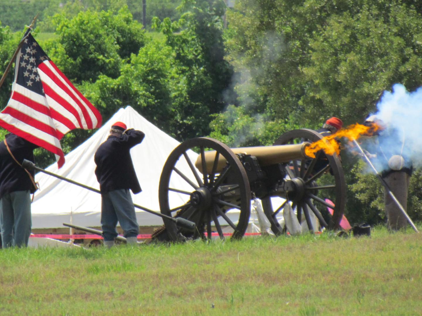 Darsteller bei einer historischen Nachstellung im Rahmen von Blue & Gray on the Red