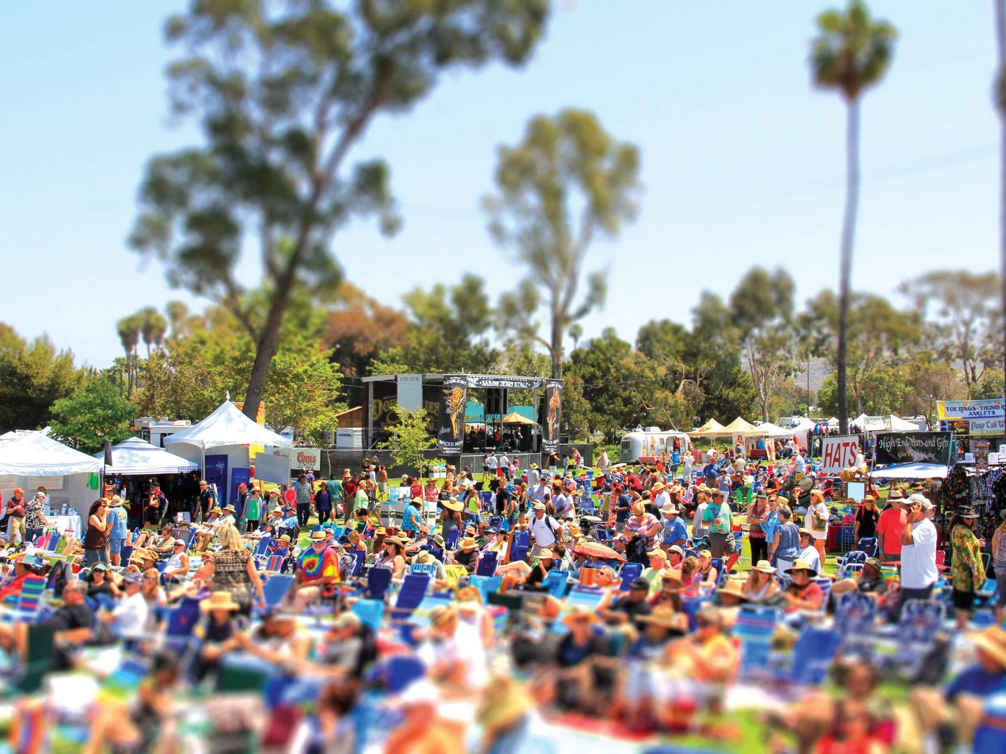 Besucherandrang beim Doheny Blues Festival in Dana Point, Kalifornien