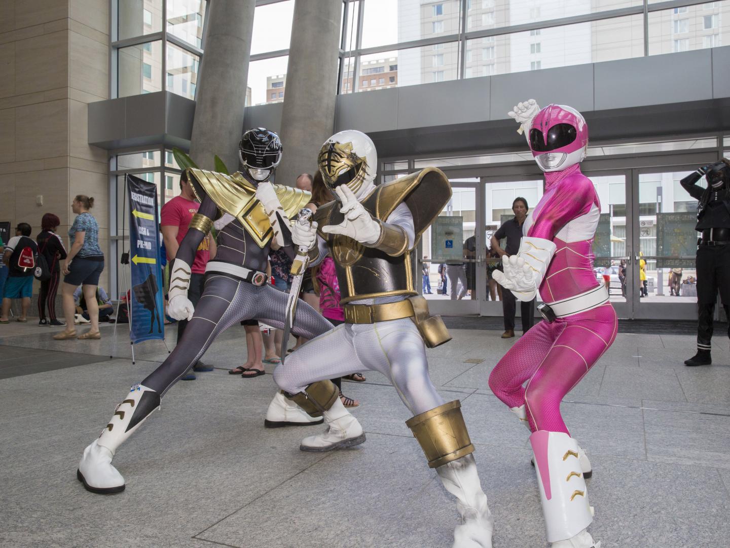 ギャラクシーコン・ローリーでコスプレ衣装に身を包む参加者