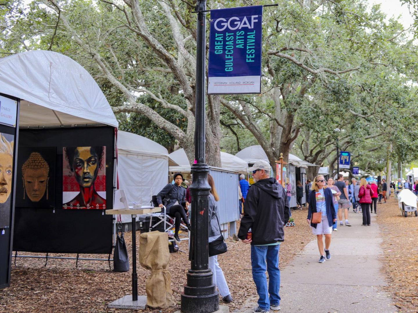 À la découverte de stands d’artistes au Great Gulfcoast Arts Festival à Pensacola, Floride