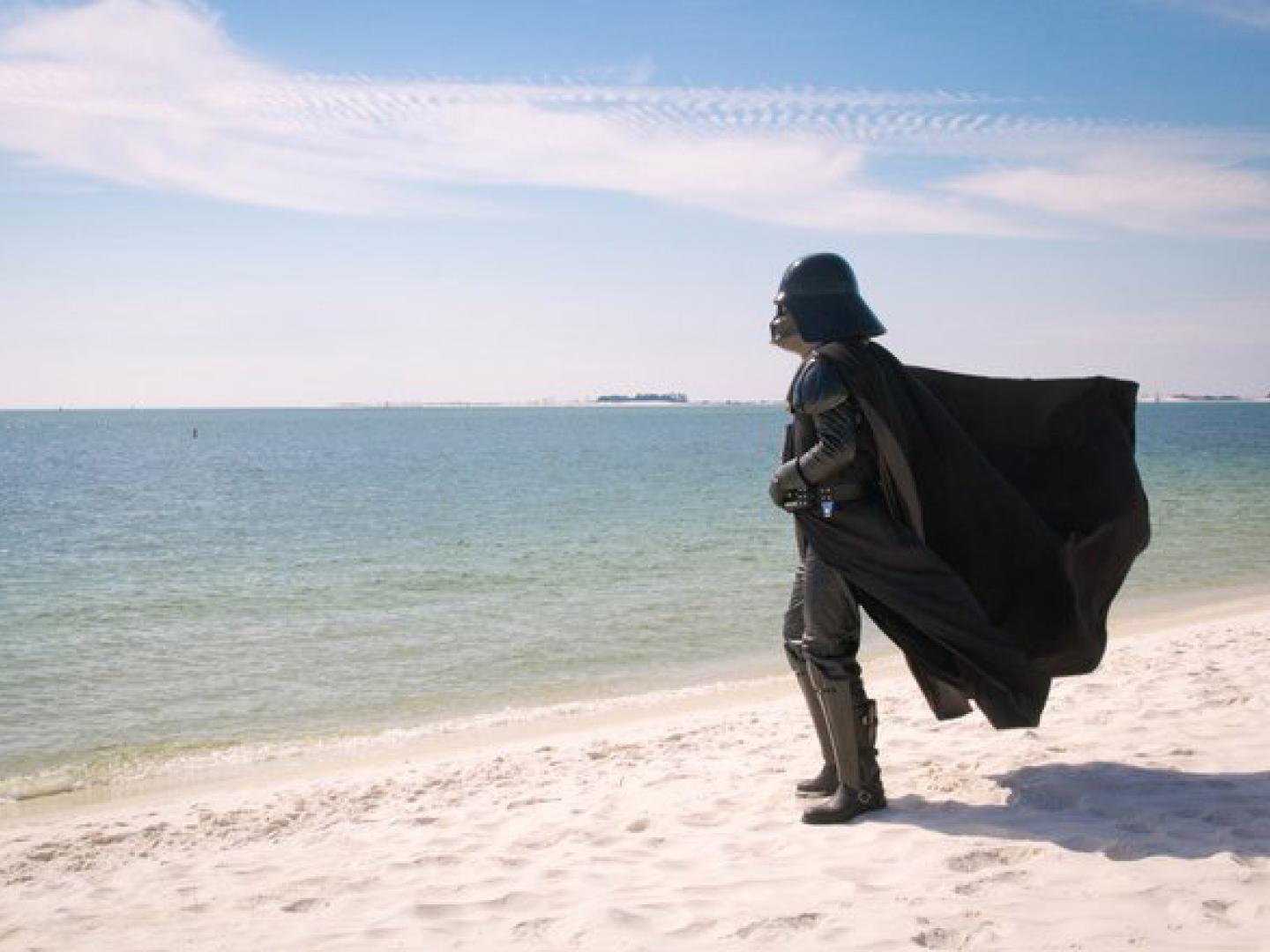 Un participant déguisé en Dark Vador lors du Pensacon, l’événement dédié à la pop culture de Pensacola, Floride