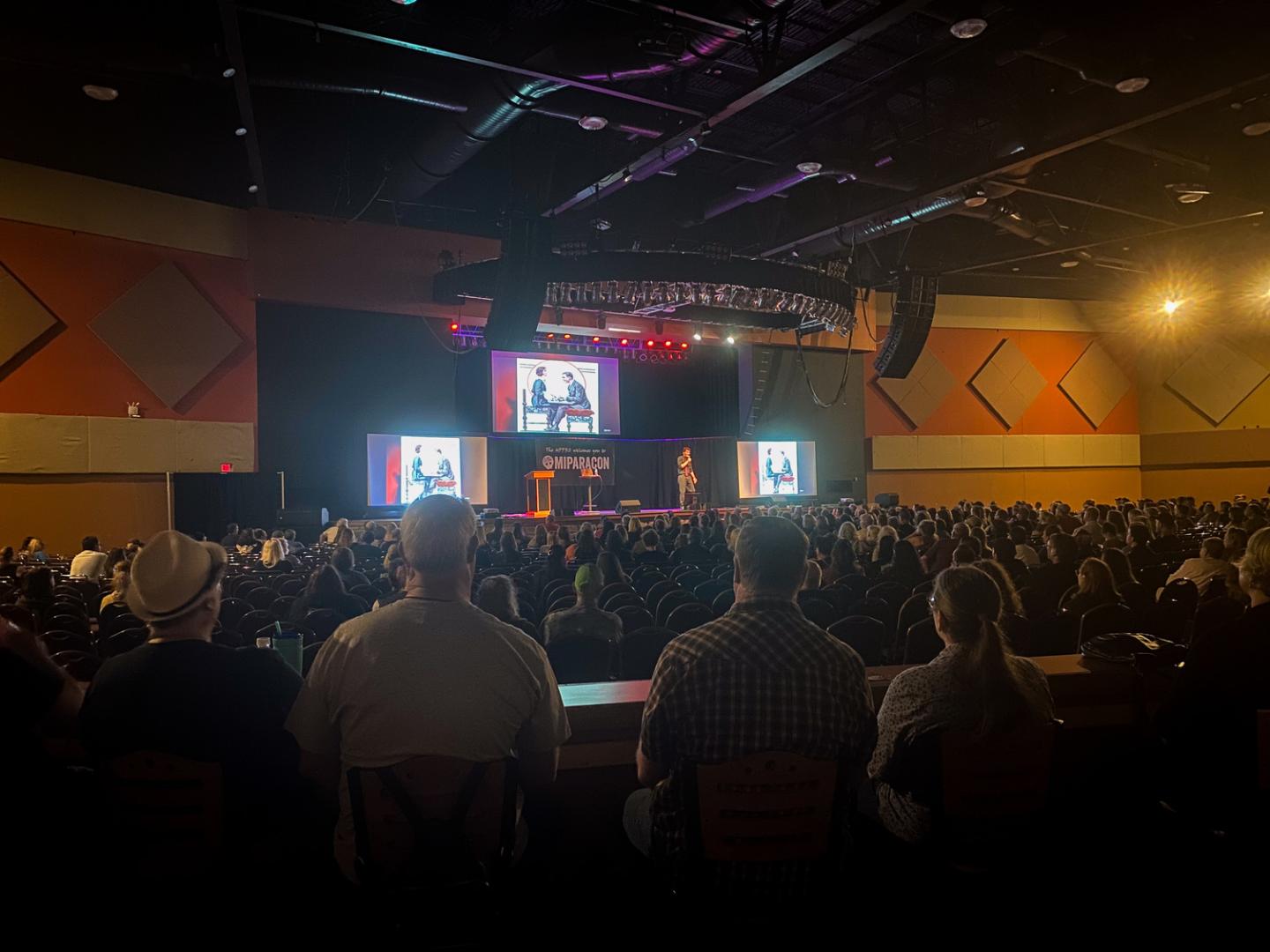 Evento durante o evento anual Michigan Paranormal Convention