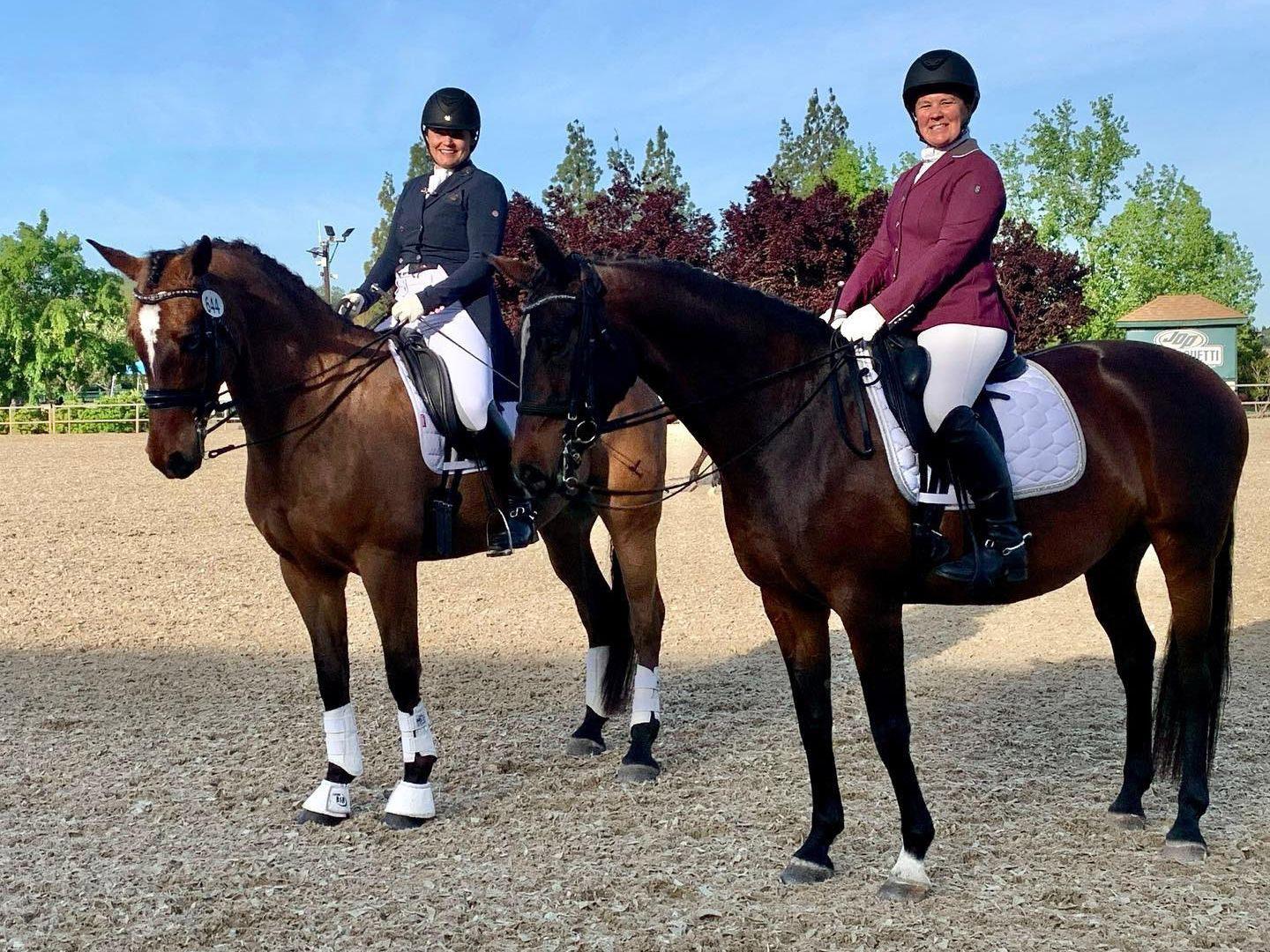 Jockeys bei der Northern Winter Classic Horse Show in Rancho Murieta, Kalifornien