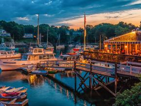 夏夜俯瞰帕金斯湾的海港 夏夜俯瞰帕金斯湾的海港