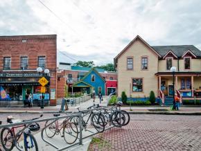 Boutiques et restaurants du centre-ville, et notamment le célèbre traiteur Zingerman’s