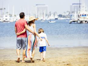 Familienausflug an den beschaulichen Marina Beach