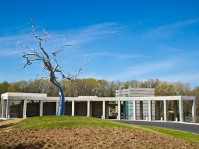 A sculpture at the entrance to the Crystal Bridges Museum of American Art A sculpture at the entrance to the Crystal Bridges Museum of American Art