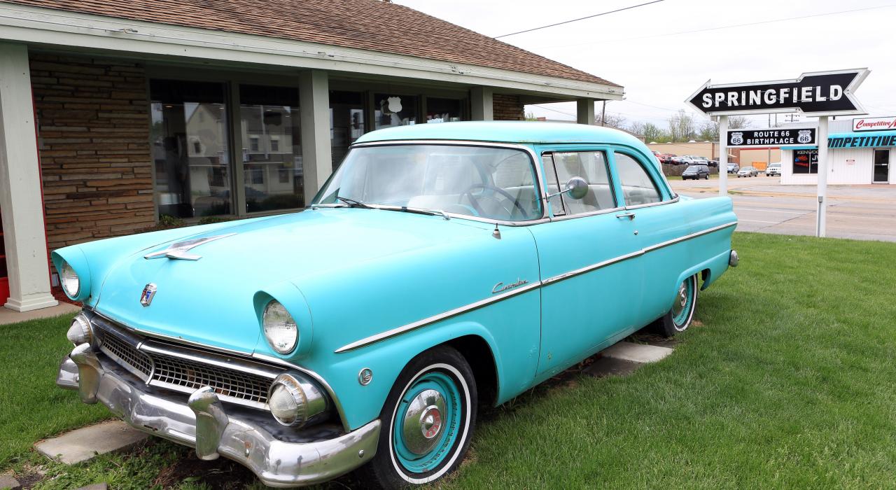 Classic car on Route 66 in Missouri