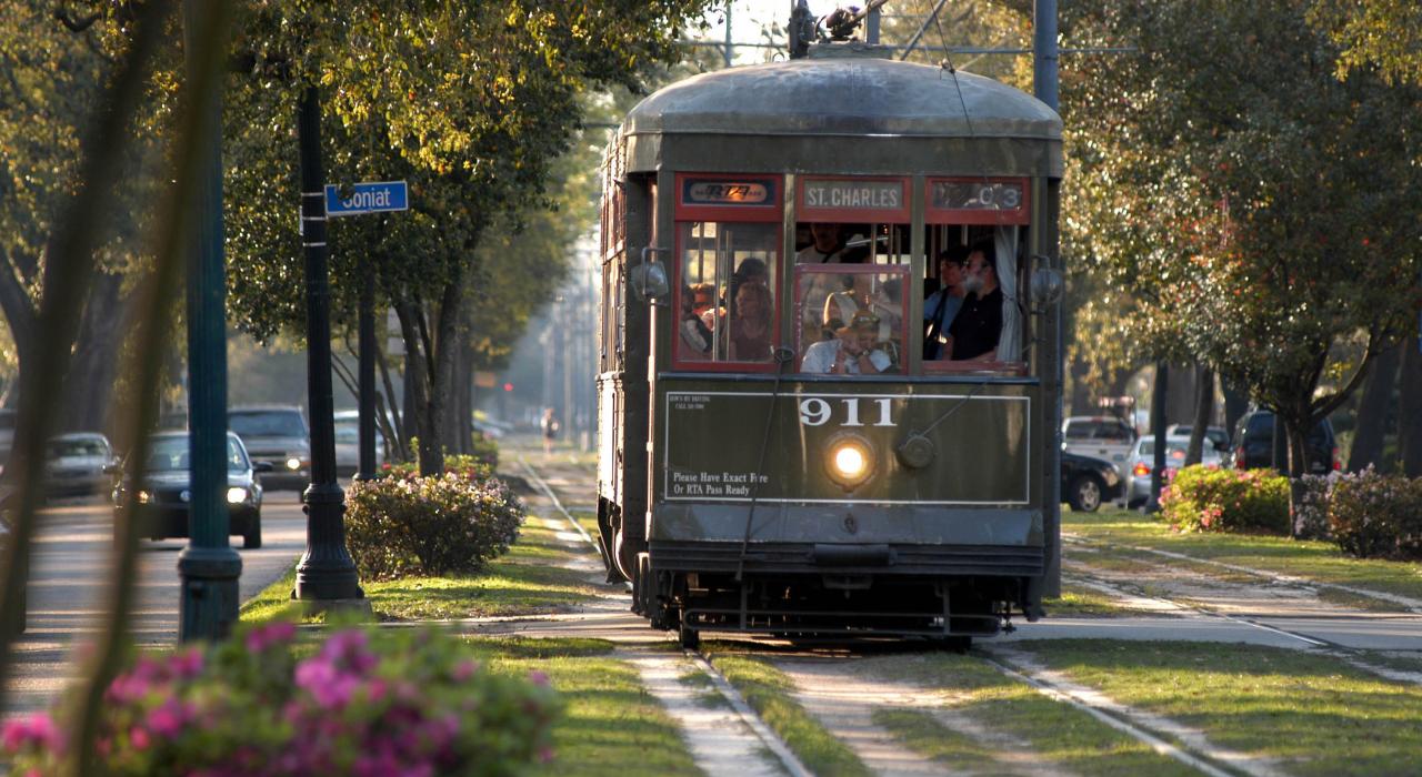 乘坐街車參觀路易斯安那州紐奧良市區