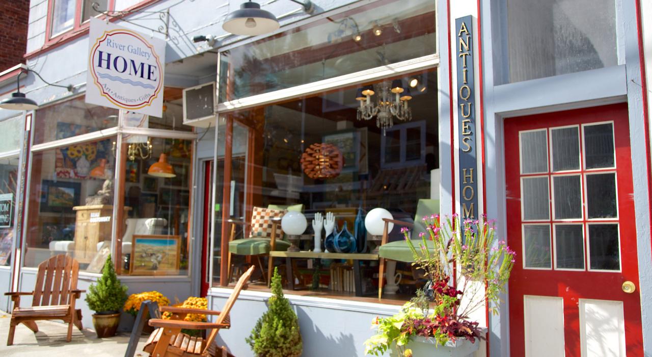 Parada en una tienda de antigüedades en Narrowsburg