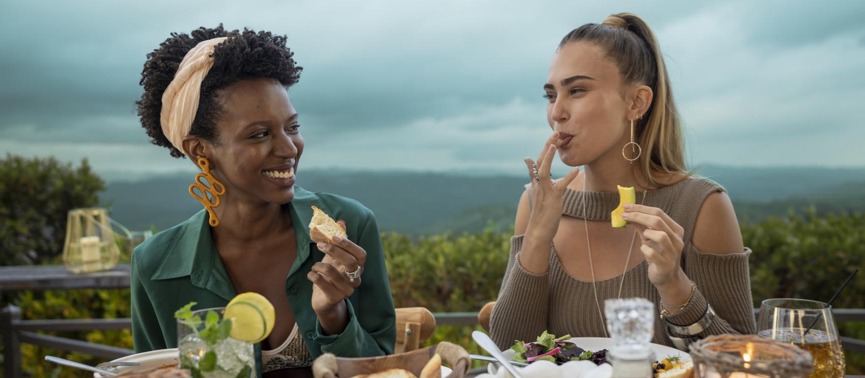 Zu Gast auf einer Terrasse in den grünen Central Mountains